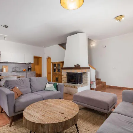 Holiday home Casa Albertina-2 By Interhome